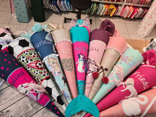 Lade das Bild in den Galerie-Viewer, individuell genähte Schultüten