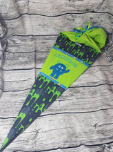 Lade das Bild in den Galerie-Viewer, individuell genähte Schultüten