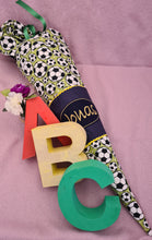 Lade das Bild in den Galerie-Viewer, individuell genähte Schultüten