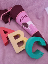 Lade das Bild in den Galerie-Viewer, individuell genähte Schultüten