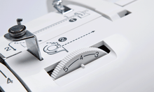 Lade das Bild in den Galerie-Viewer, Innov-is NV 10A oder Innov-is 10 Anniversary Nähmaschine -perfekt für fortgeschrittene Anfänger und Wiedereinsteiger